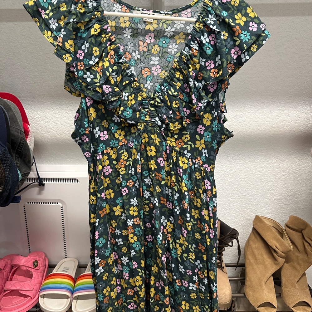 Random dresses - Picture 8 of 16